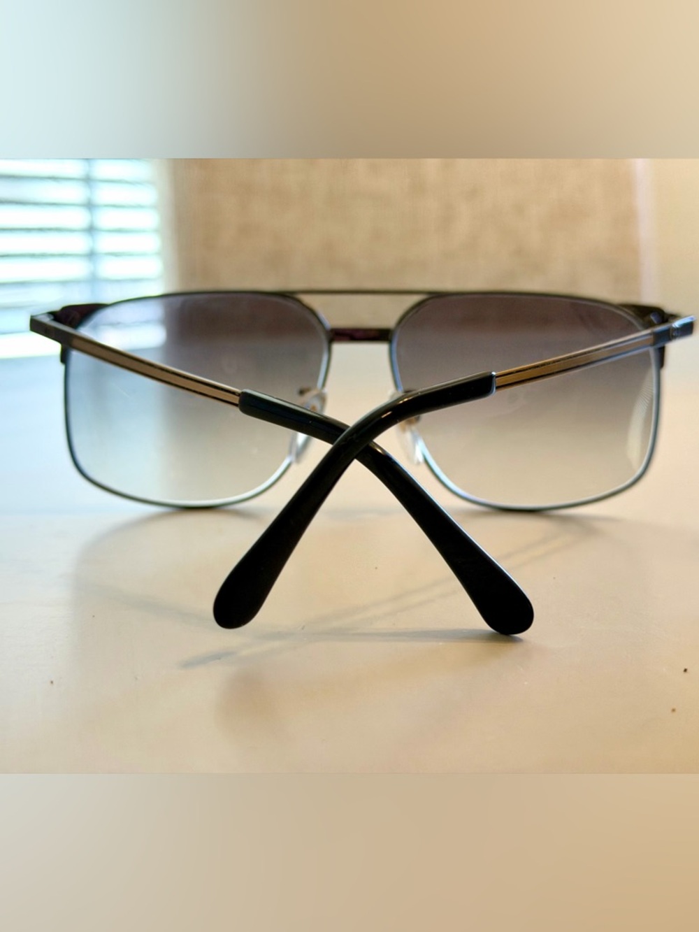 Authentic GUCCI Black/ silver Aviators - Picture 11 of 16